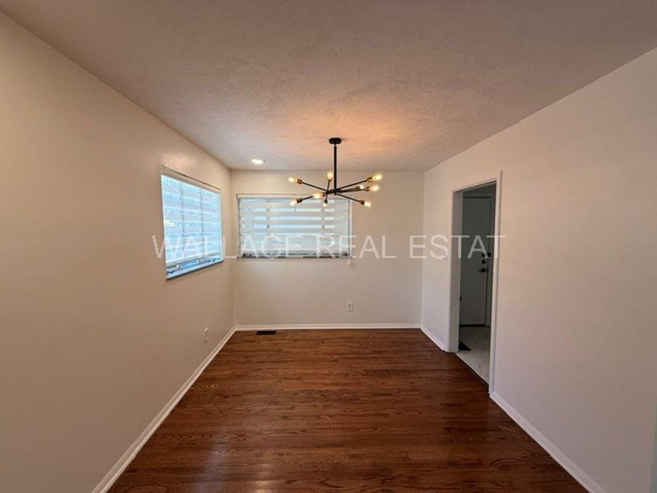 228 Tall Oaks Dr - Photo 3 of 13