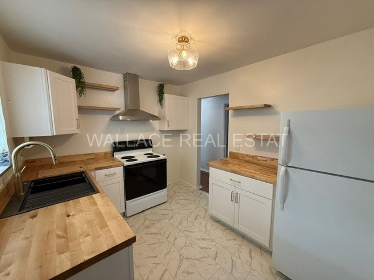 228 Tall Oaks Dr - Photo 4 of 13