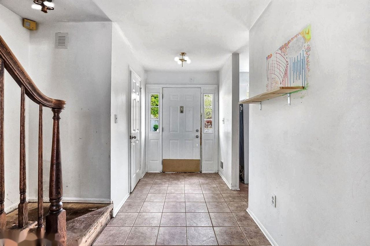 243 Zachary Ct - Photo 6 of 13