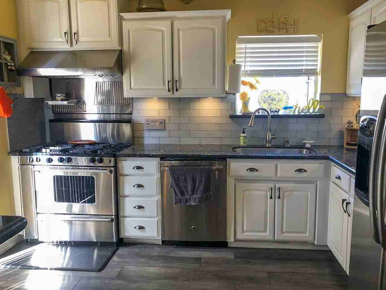 9342 Colfair St - Photo 5 of 17