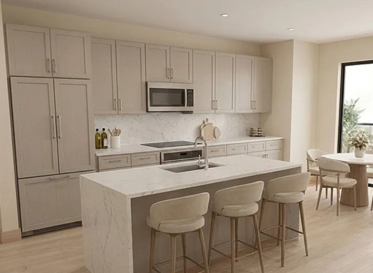The Oakview - Photo 7 of 19