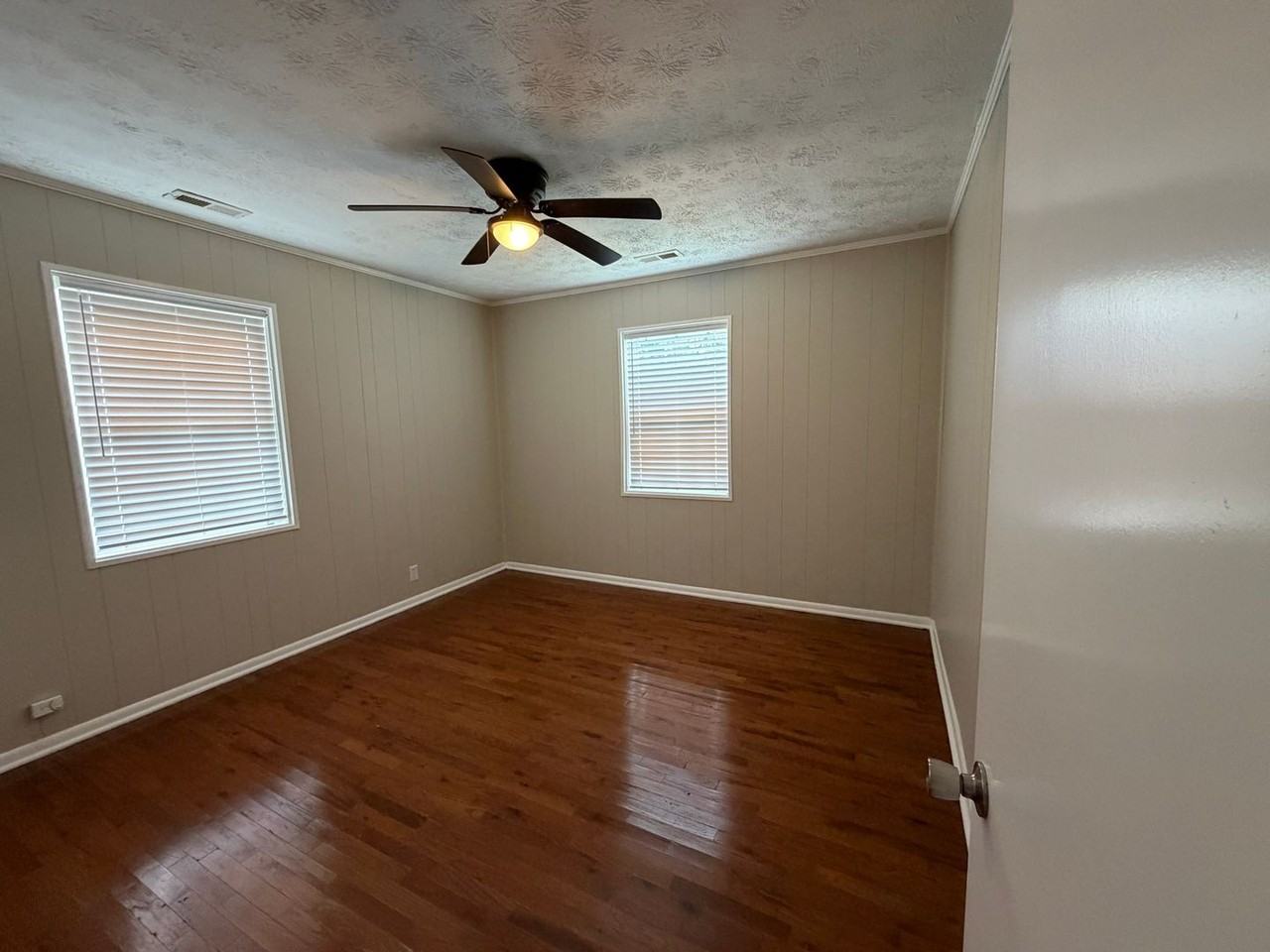 53 Pelham Hts - Photo 7 of 30