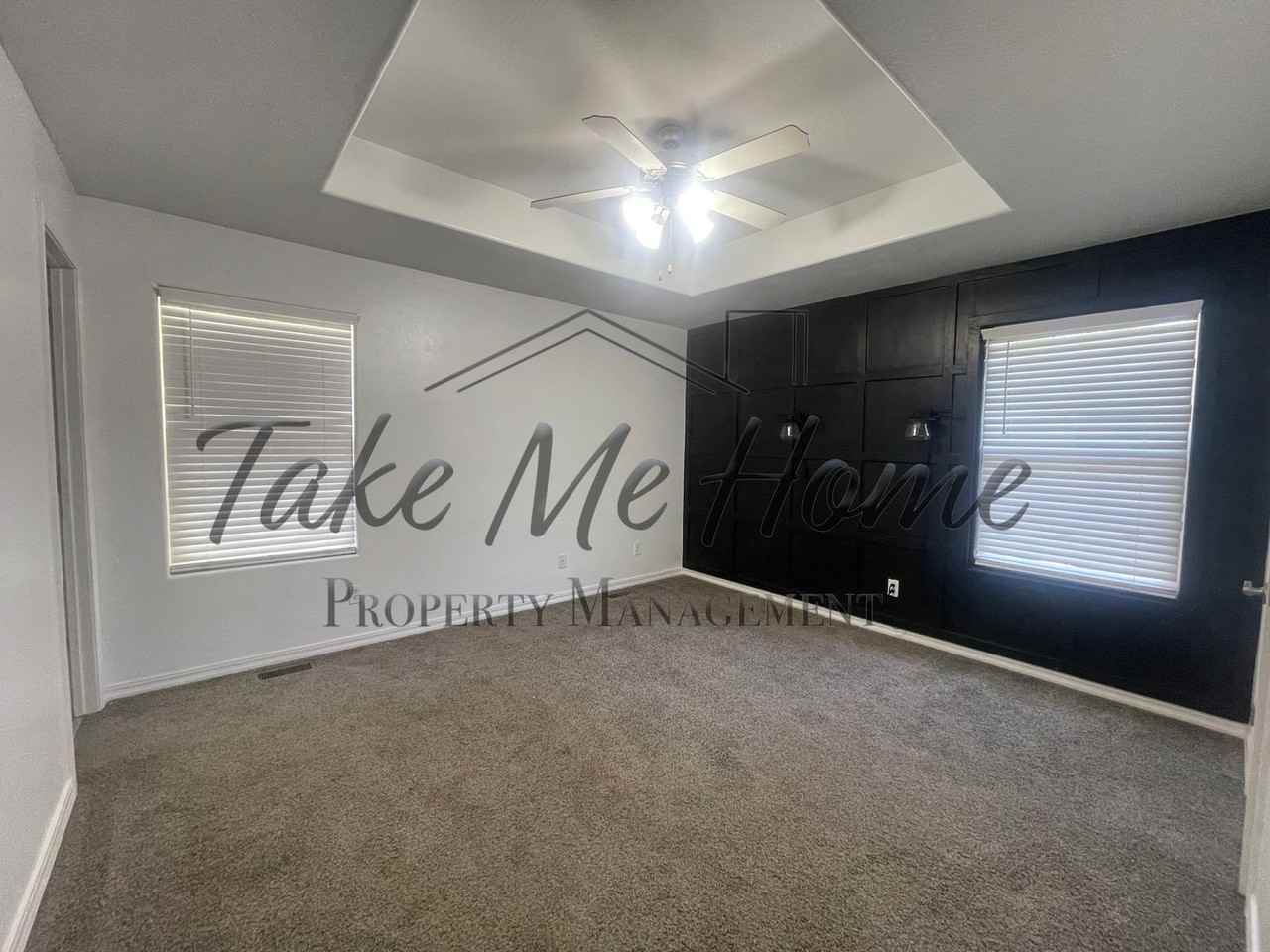 821 S Barberry Ct - Photo 3 of 12