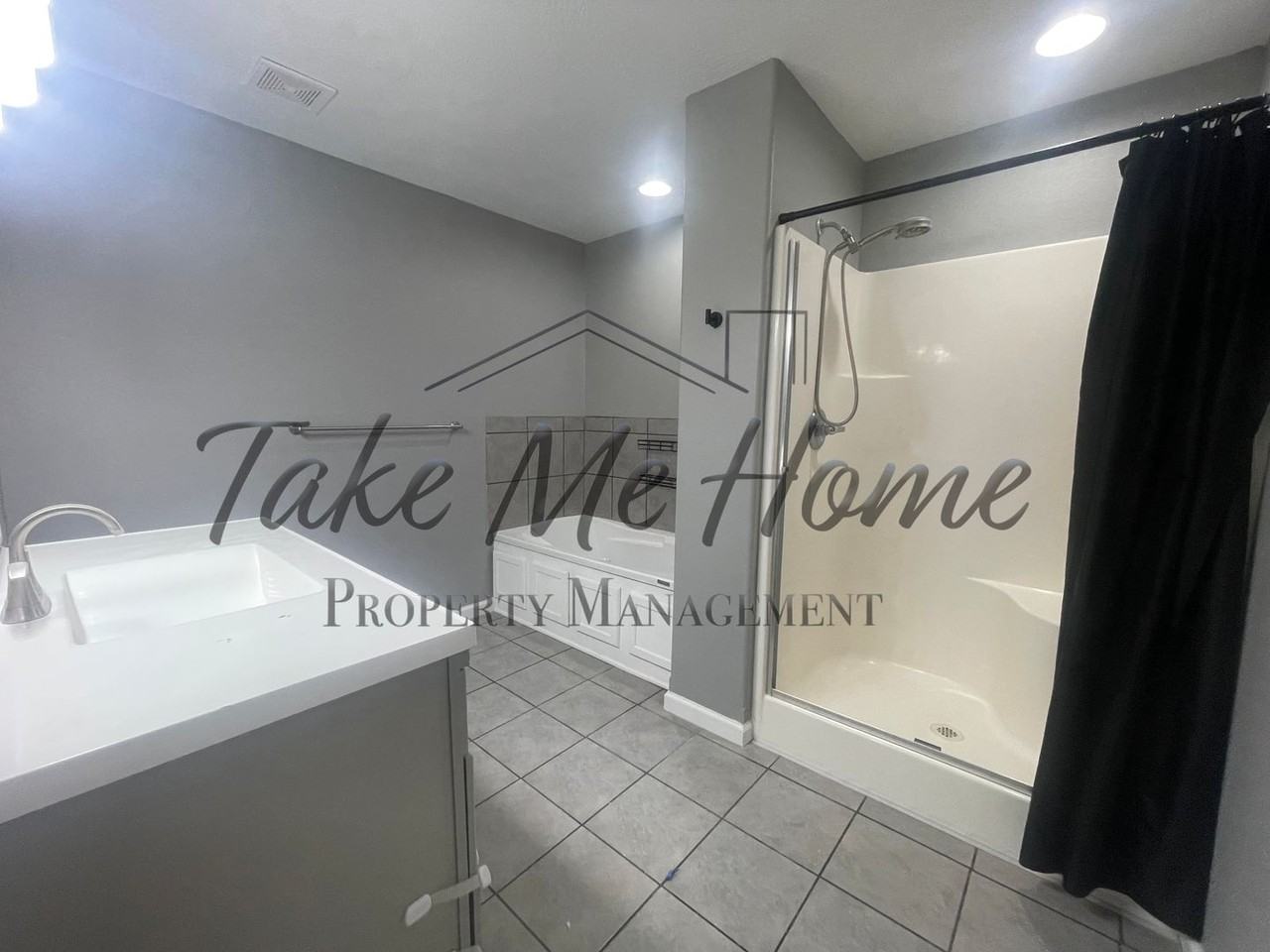 821 S Barberry Ct - Photo 4 of 12