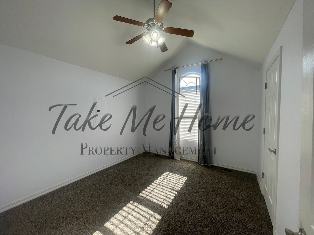 821 S Barberry Ct - Photo 7 of 12