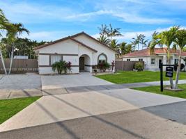 featured image of 704 Se 14th Pl #0