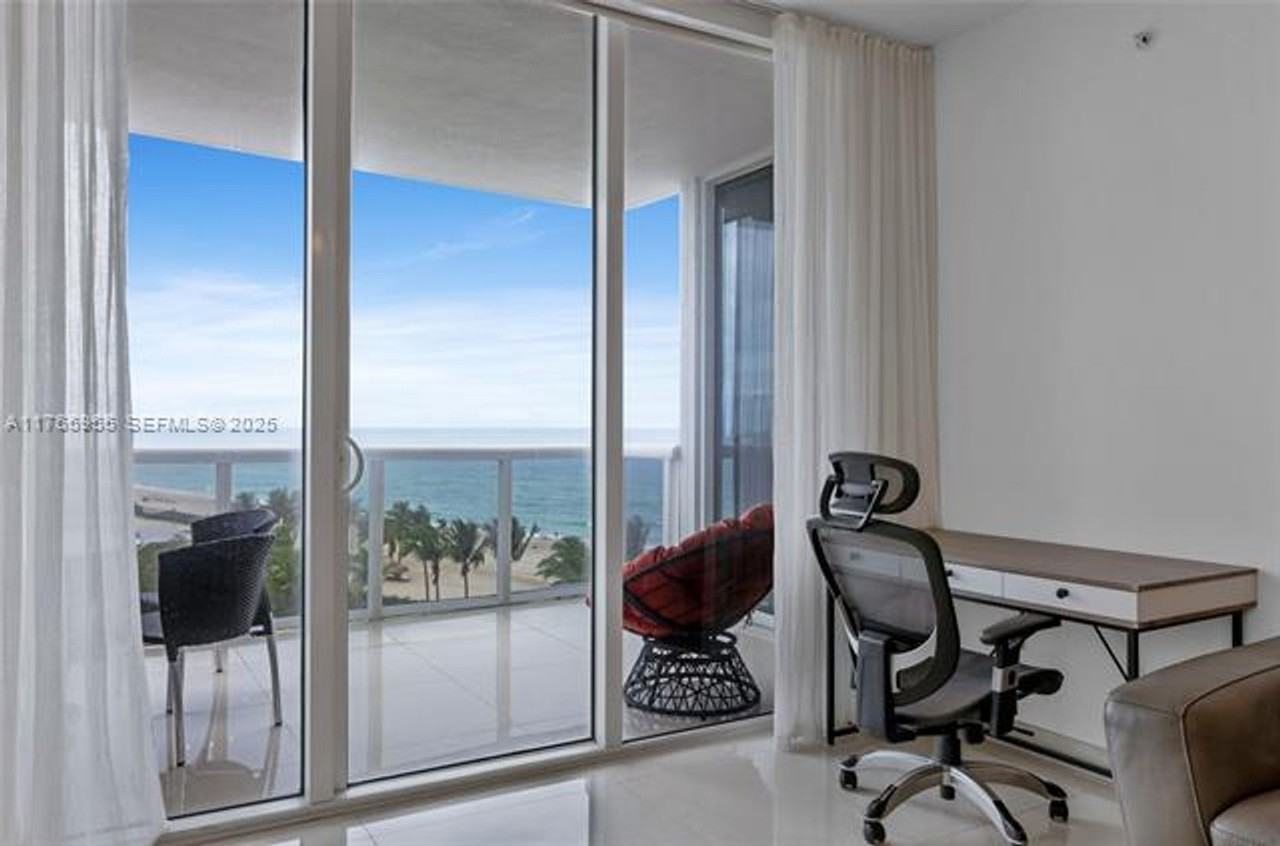 18201 18201 Collins Ave appt 902 - Photo 2 of 34