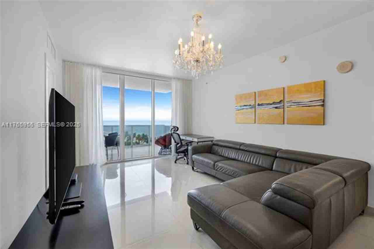 18201 18201 Collins Ave appt 902 - Photo 4 of 34