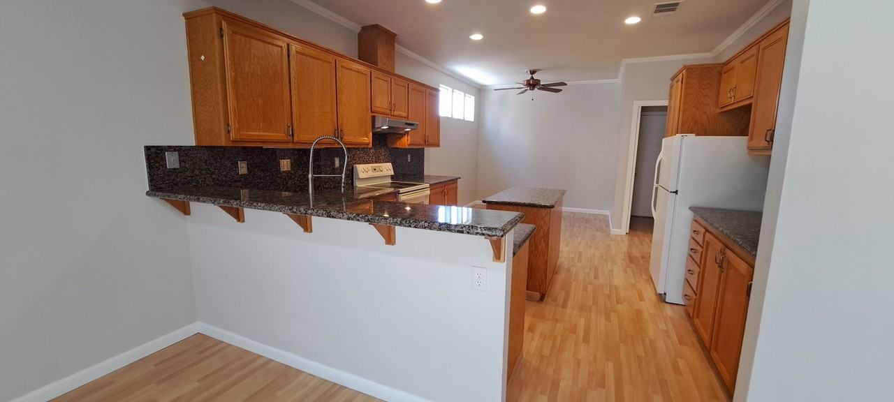 320 Stamper Cir - Photo 7 of 38