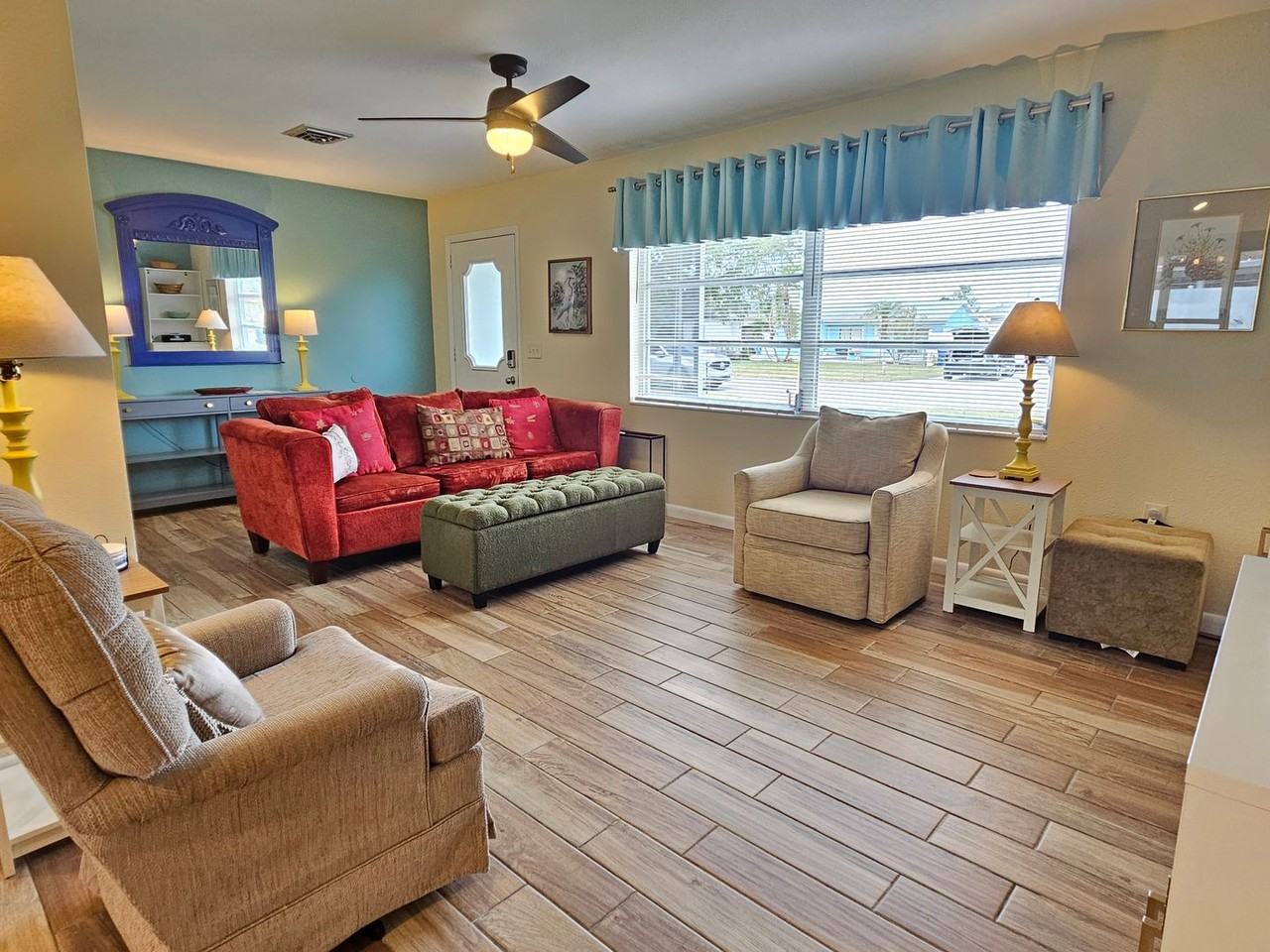426 Pineview Dr - Photo 4 of 37