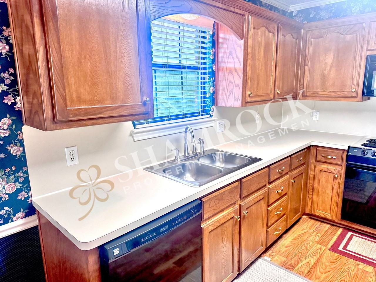 2612 Comanche Trl - Photo 5 of 13