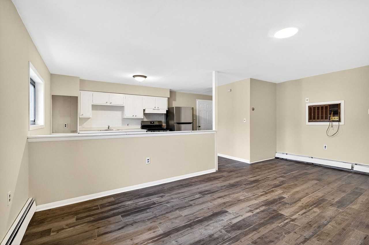 172 Scotch Rd - Photo 4 of 19
