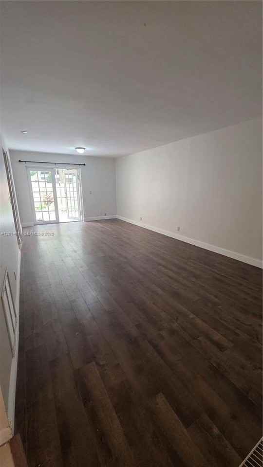 5958 Nw 24th Ct - Photo 4 of 20