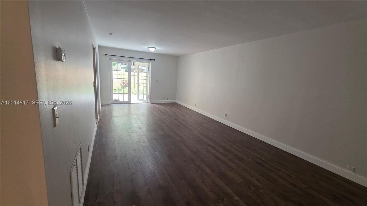5958 Nw 24th Ct - Photo 5 of 20