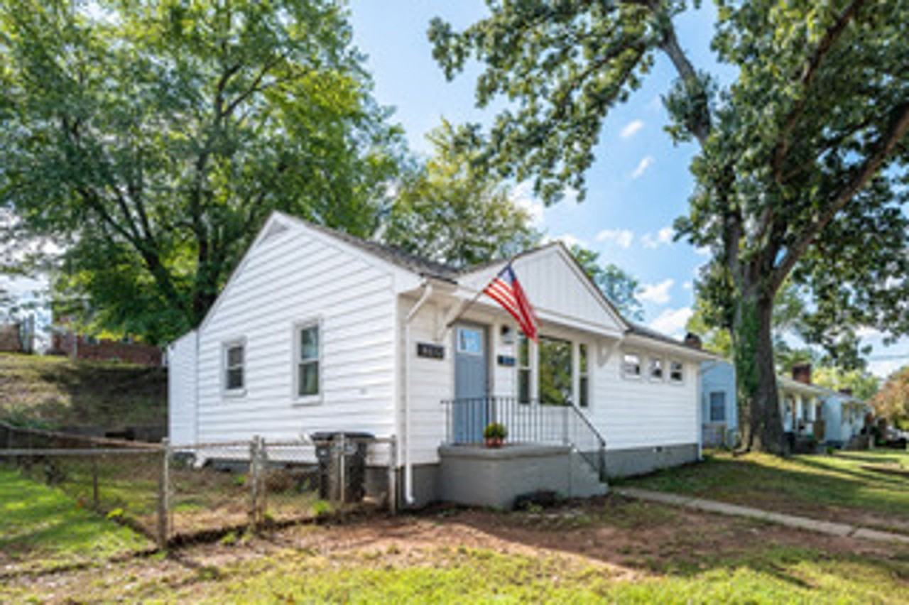 4612 Greenwood Dr - Photo 3 of 30