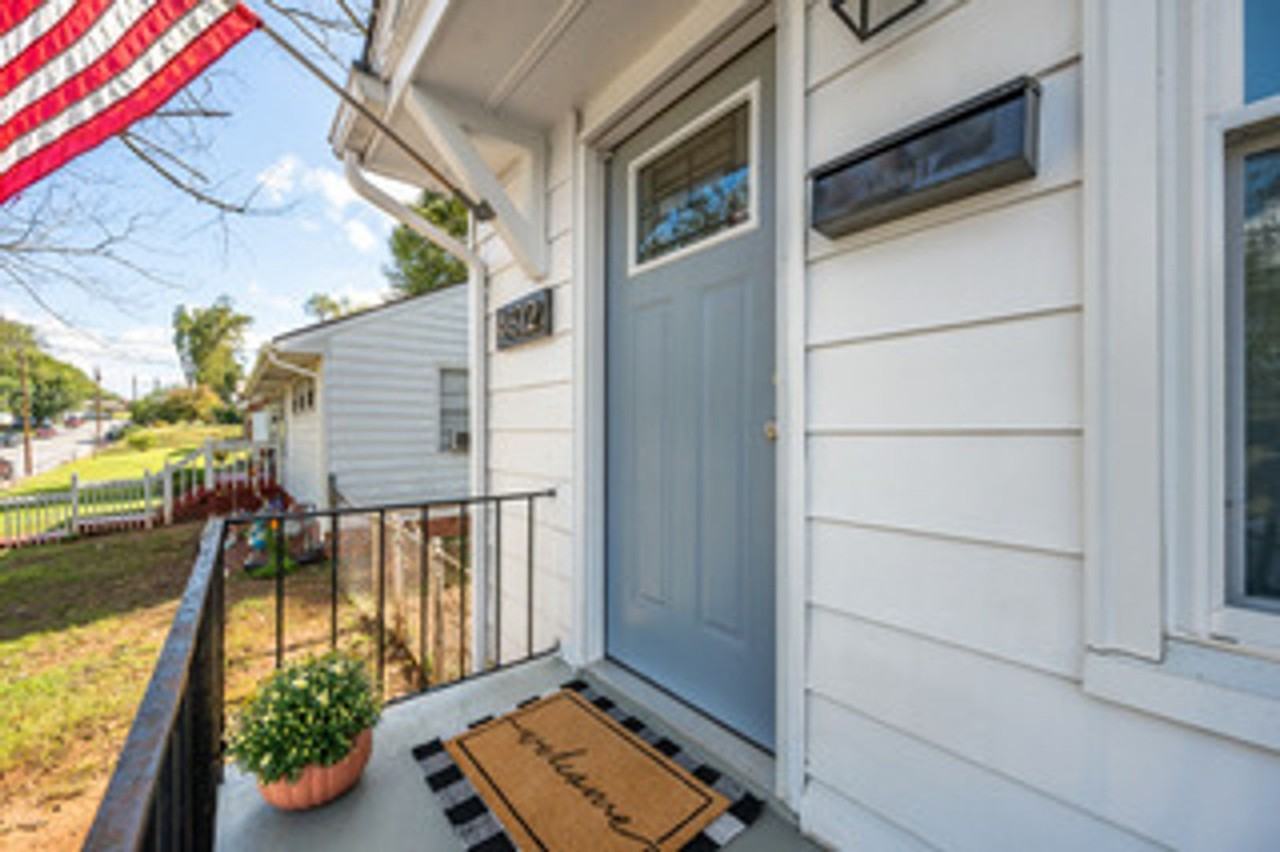 4612 Greenwood Dr - Photo 4 of 30