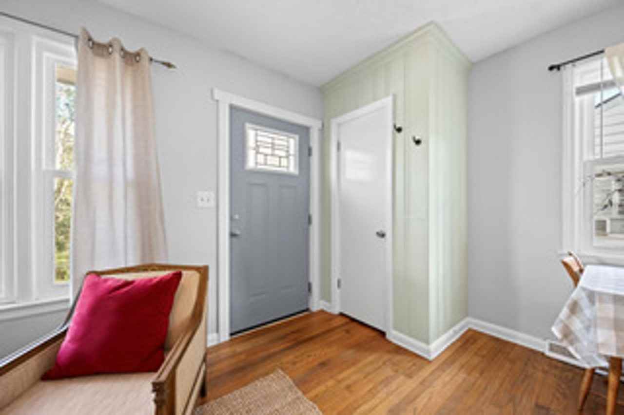 4612 Greenwood Dr - Photo 5 of 30