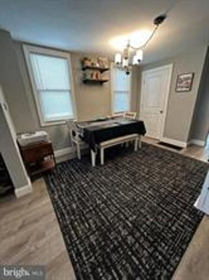 203 Mill St - Photo 4 of 16