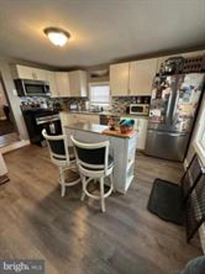 203 Mill St - Photo 6 of 16