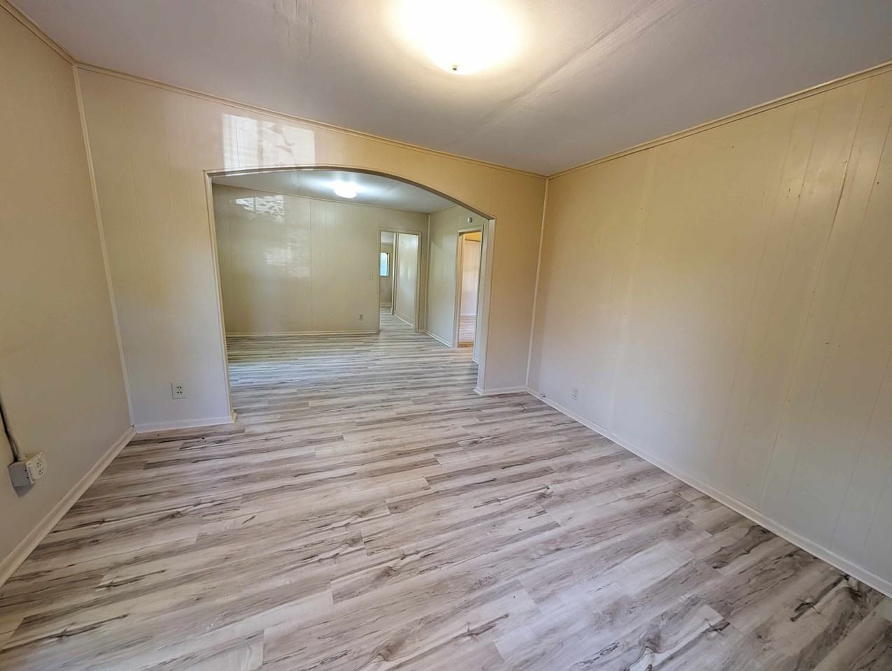 719 N Pennsylvania Ave - Photo 3 of 12