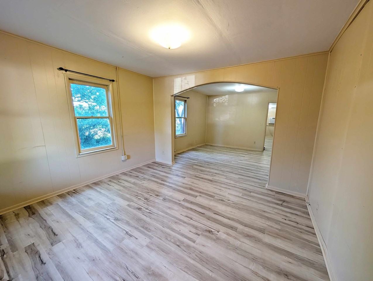 719 N Pennsylvania Ave - Photo 4 of 12