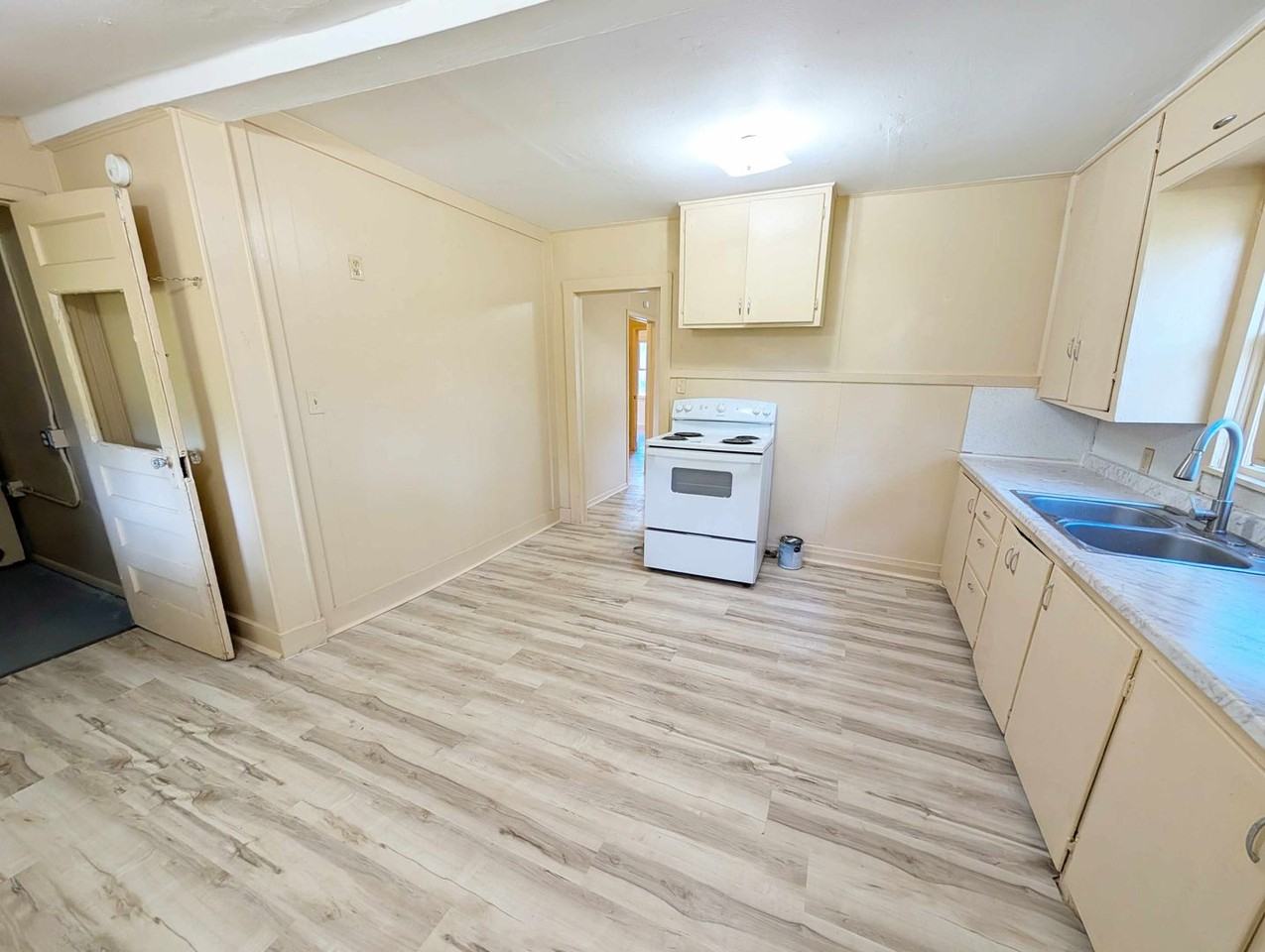 719 N Pennsylvania Ave - Photo 7 of 12