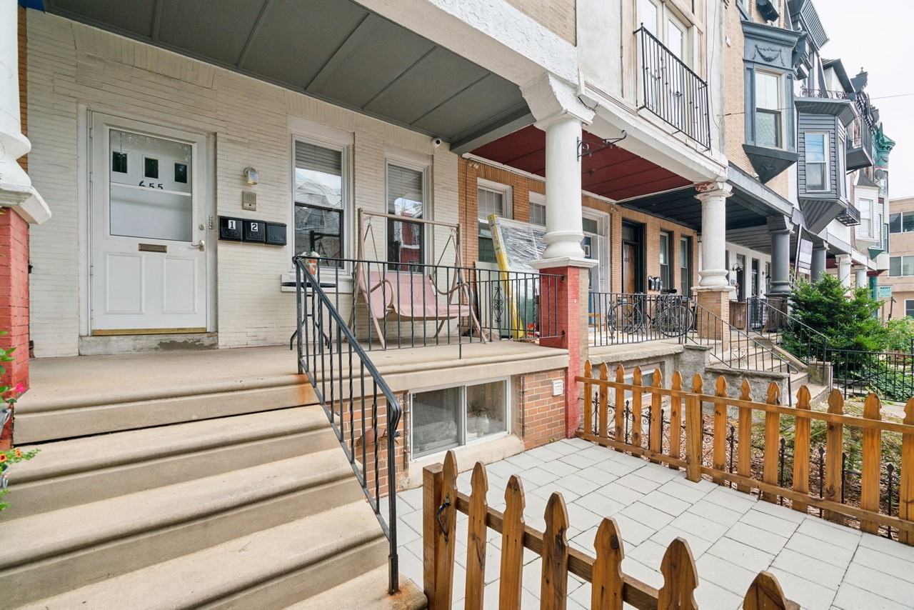 655 N 33rd St #2 - Photo 7 of 19