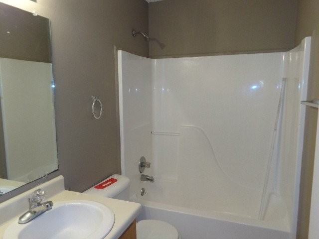 345 Broadmore Dr - Photo 4 of 13