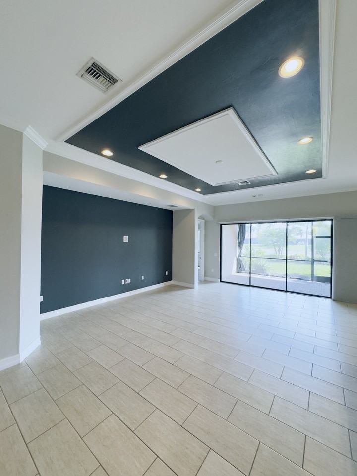 11181 Monte Carlo Blvd - Photo 3 of 47