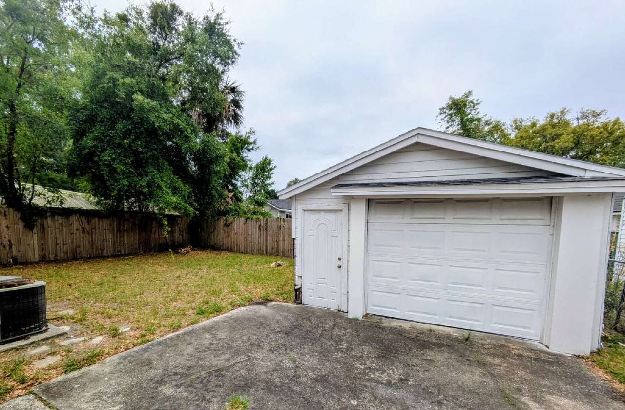 6552 Sapphire Dr - Photo 3 of 24