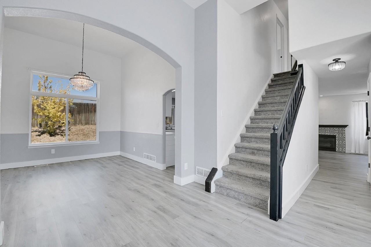 19223 E Linvale Pl - Photo 5 of 48