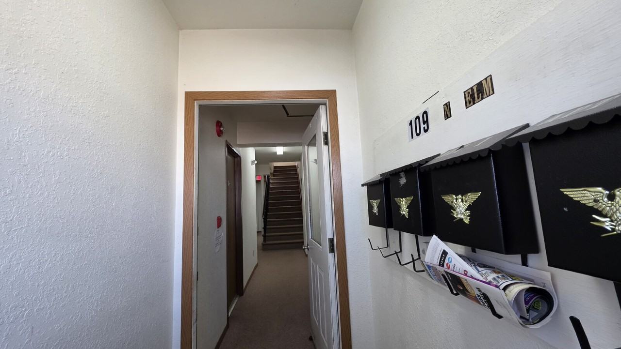 109 N Elm St - Photo 2 of 12