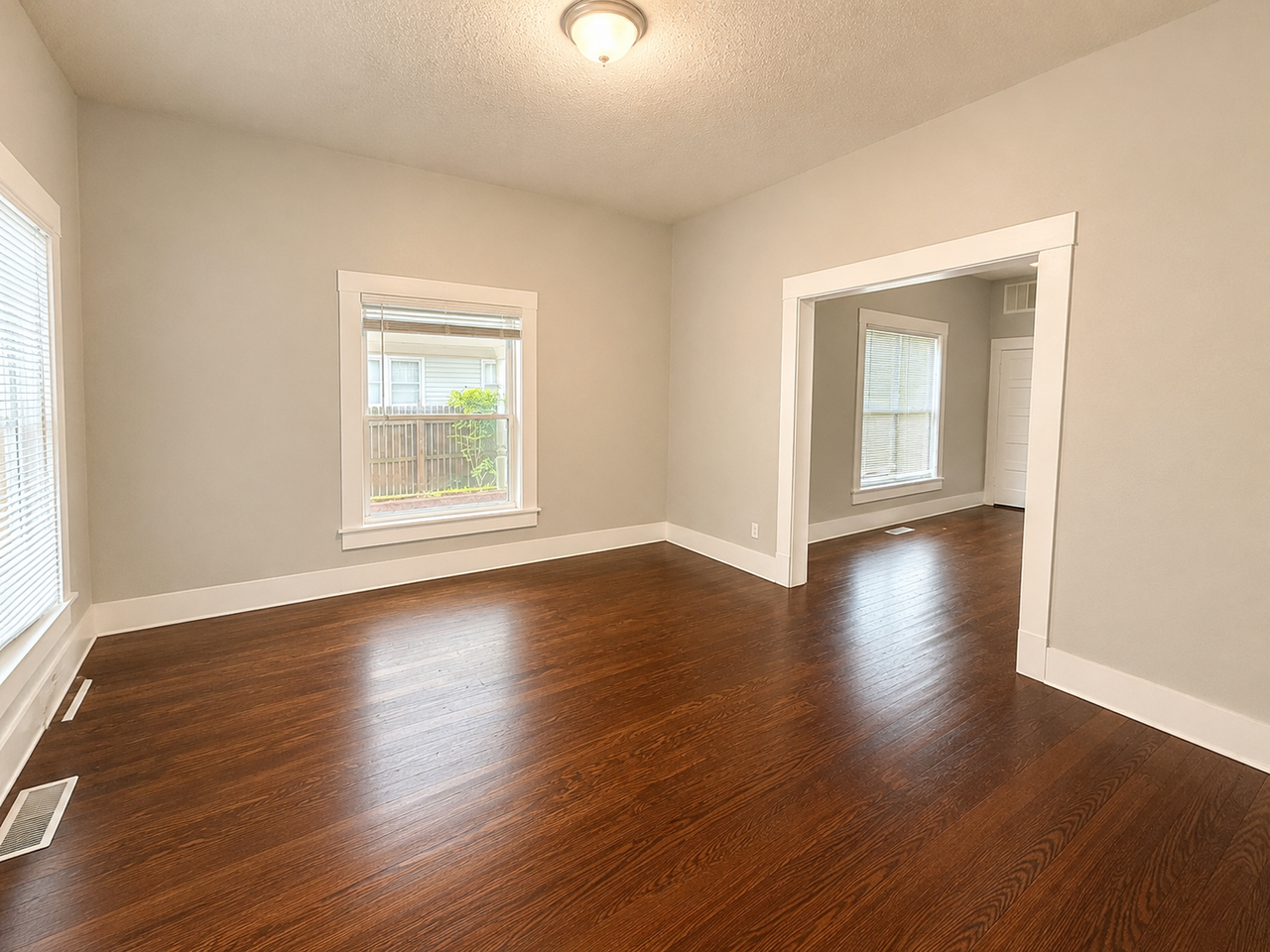640 N Louisa Ave - Photo 2 of 17