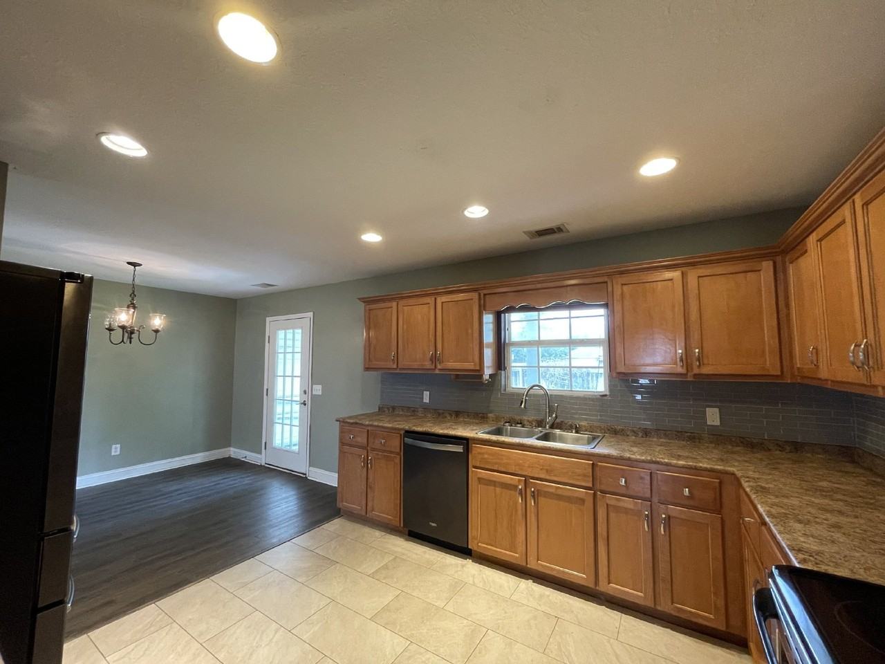 190 Madison Ave Ne - Photo 6 of 21
