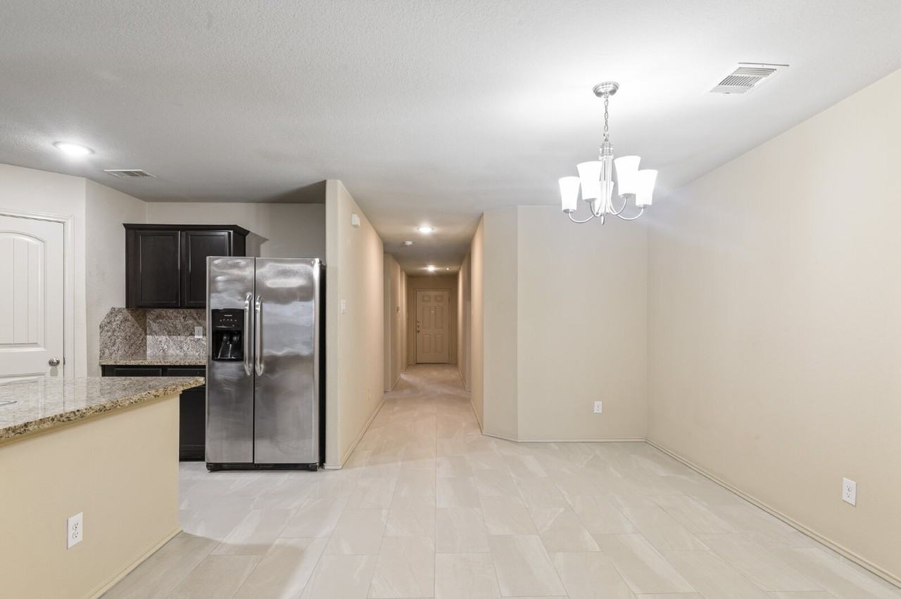 2414 Fall Aster Dr - Photo 4 of 21