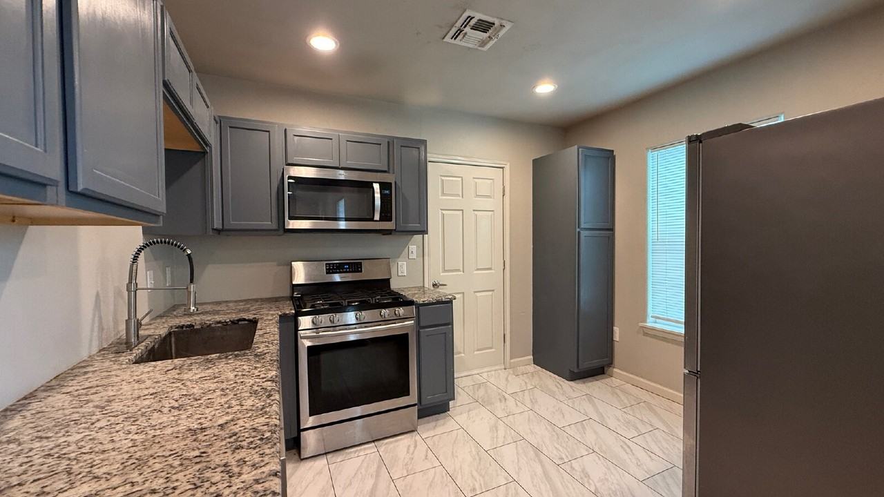 802 Alametos #A - Photo 6 of 19