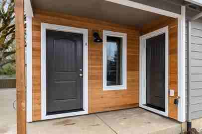 535 Se Sheridan Rd #L - Photo 2 of 19