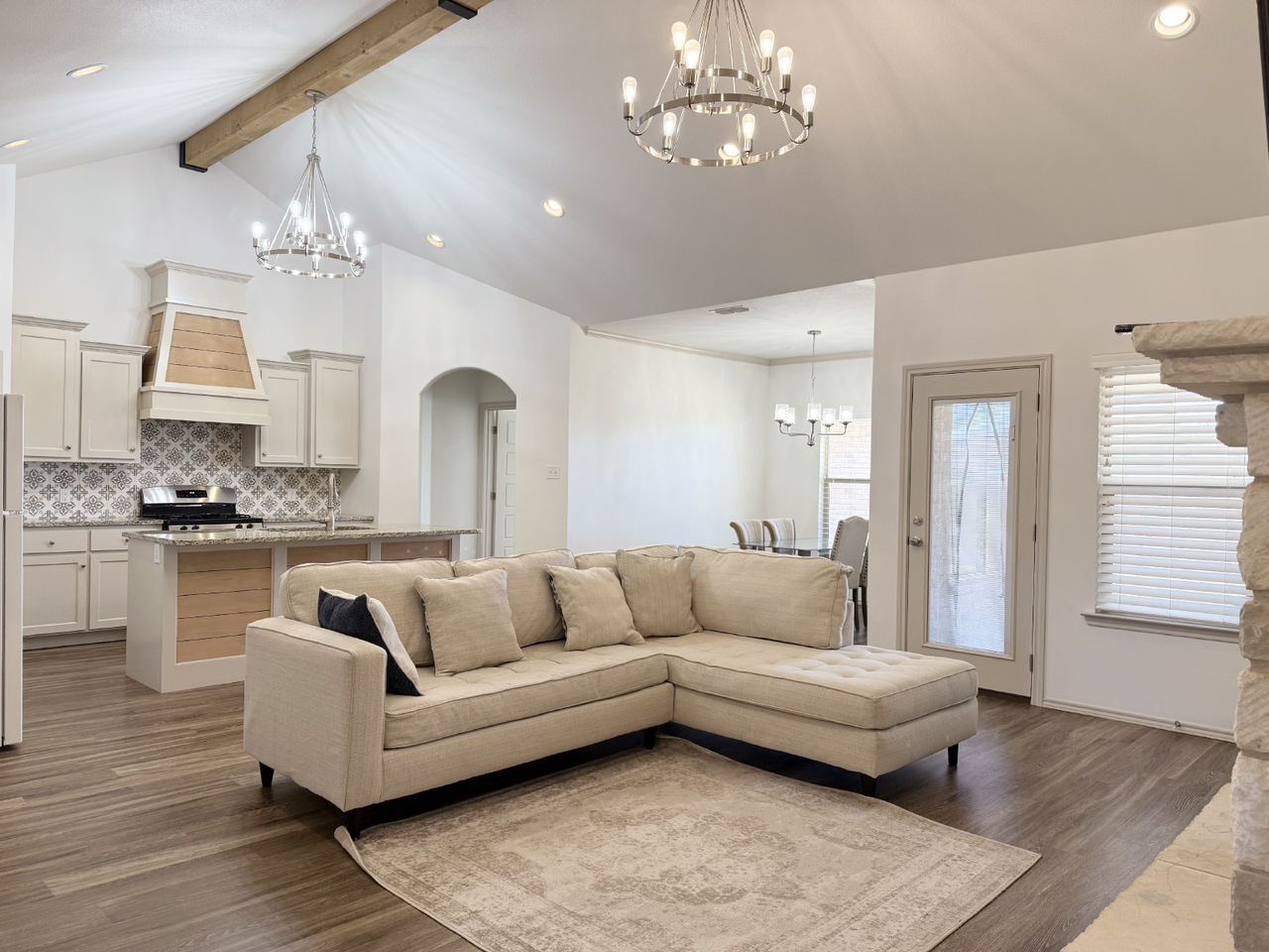 12202 Ithaca Ave - Photo 4 of 28