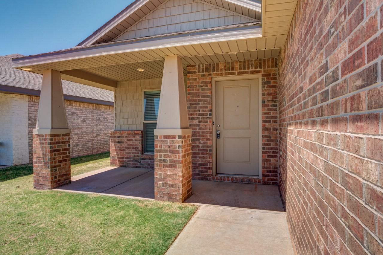 13808 Sherman Ave - Photo 3 of 28