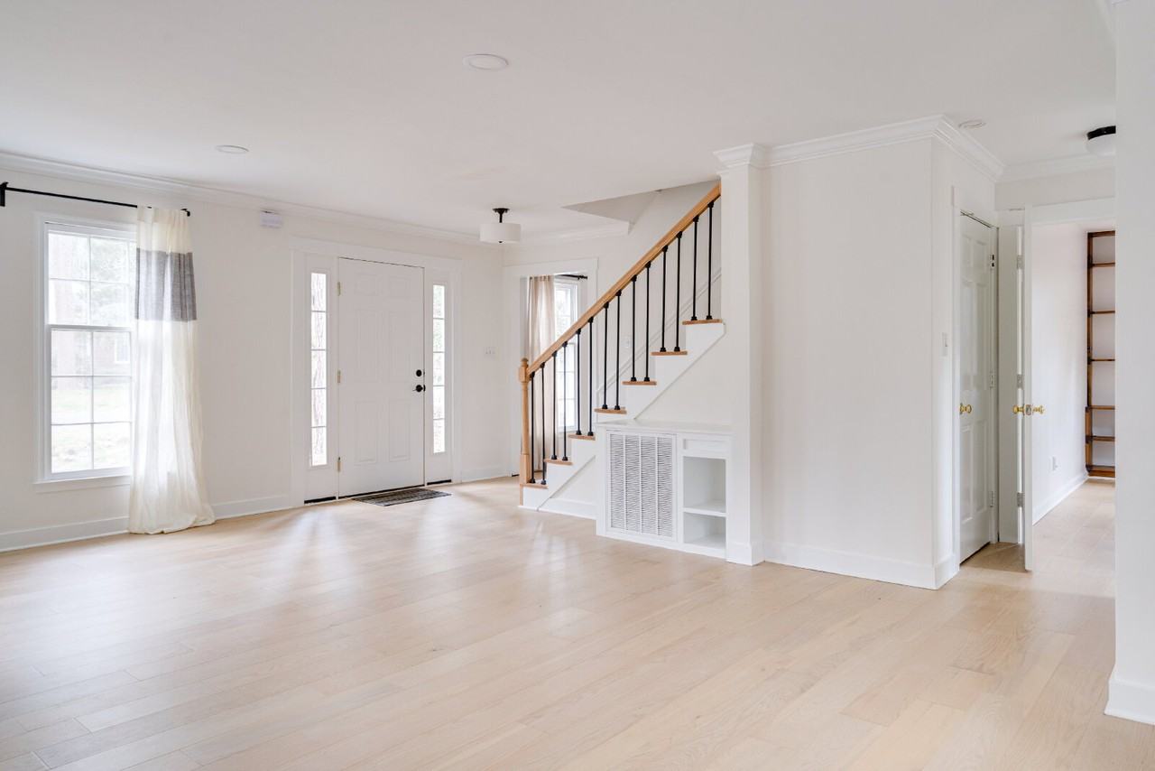 2437 Tilghman Cir - Photo 3 of 37