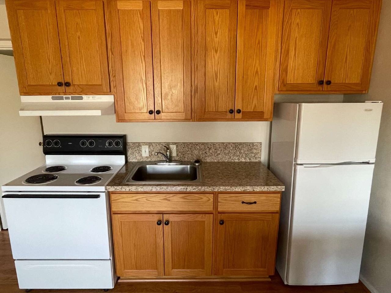 1326 Lawrence St - Photo 5 of 9