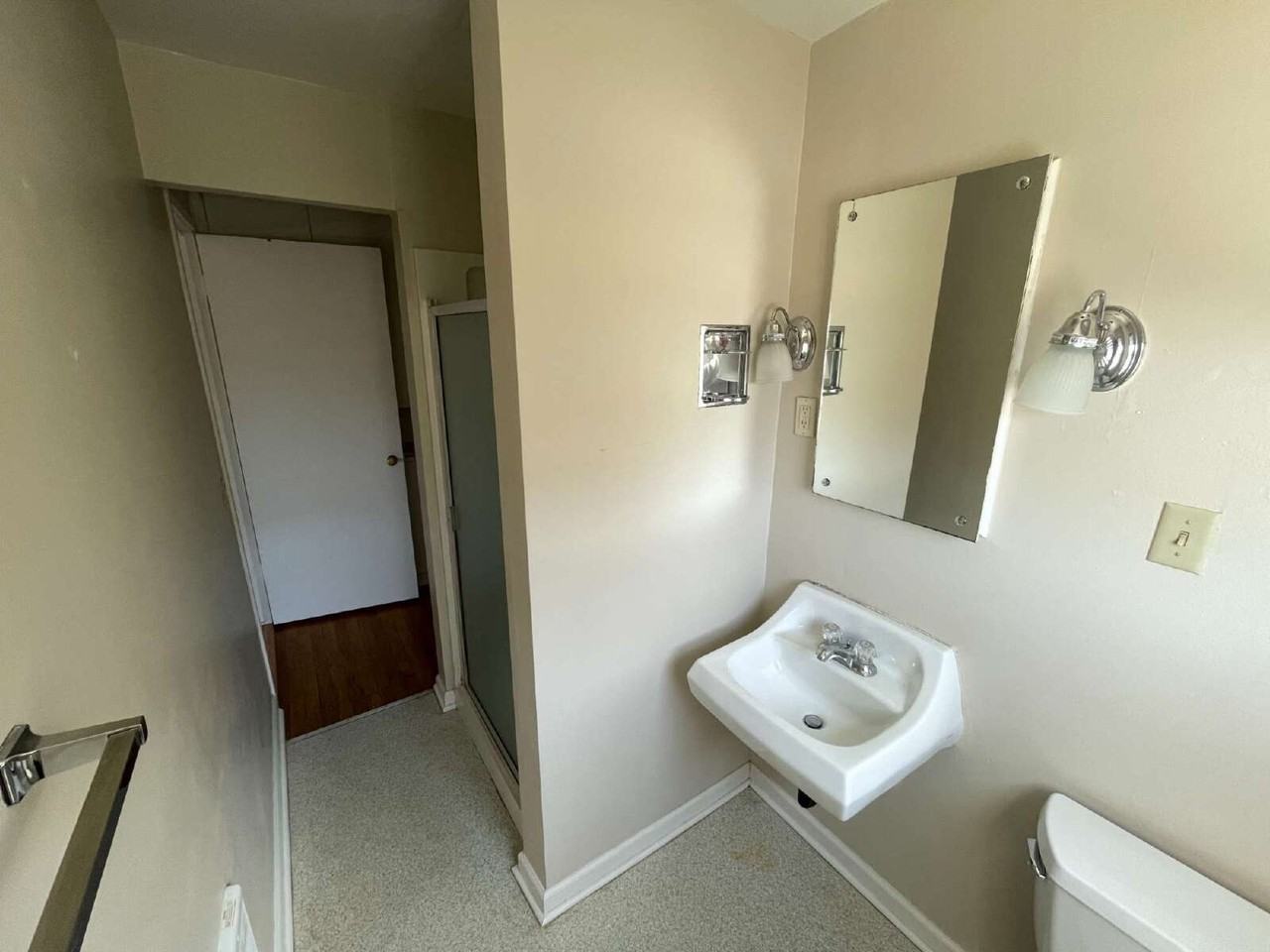 1326 Lawrence St - Photo 7 of 9