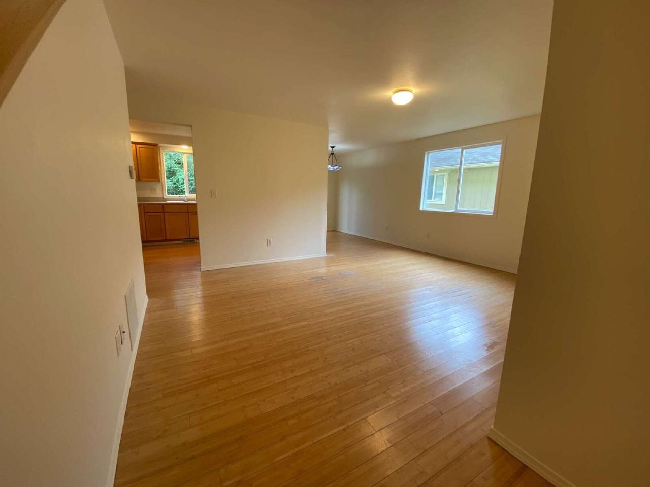 1527 Fruitland Dr - Photo 5 of 21