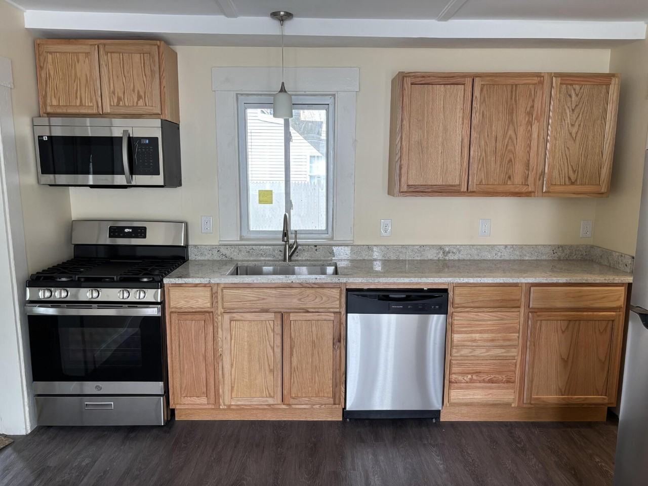 61 Chestnut St #A - Photo 2 of 15