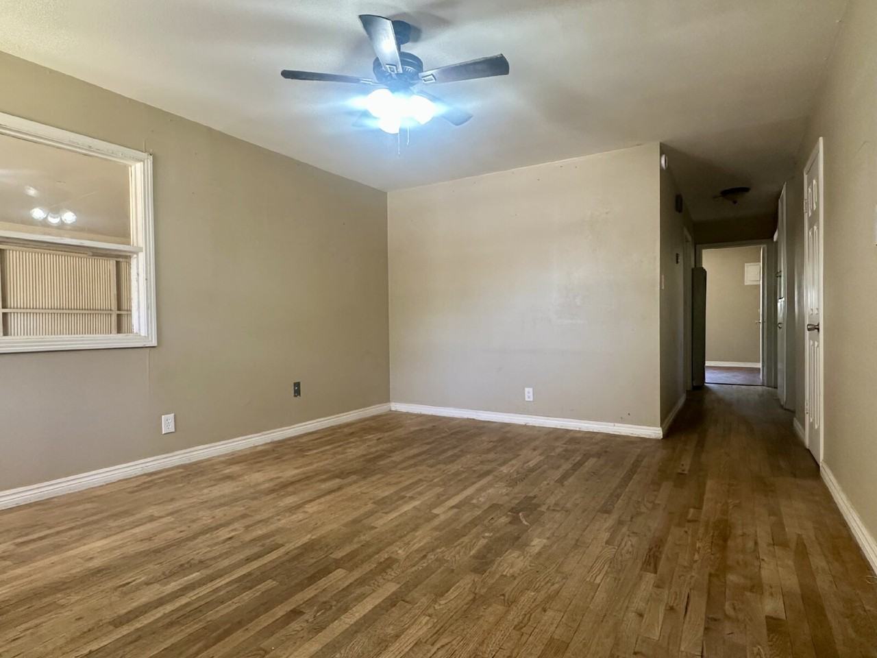 4608 35th St - Photo 4 of 13