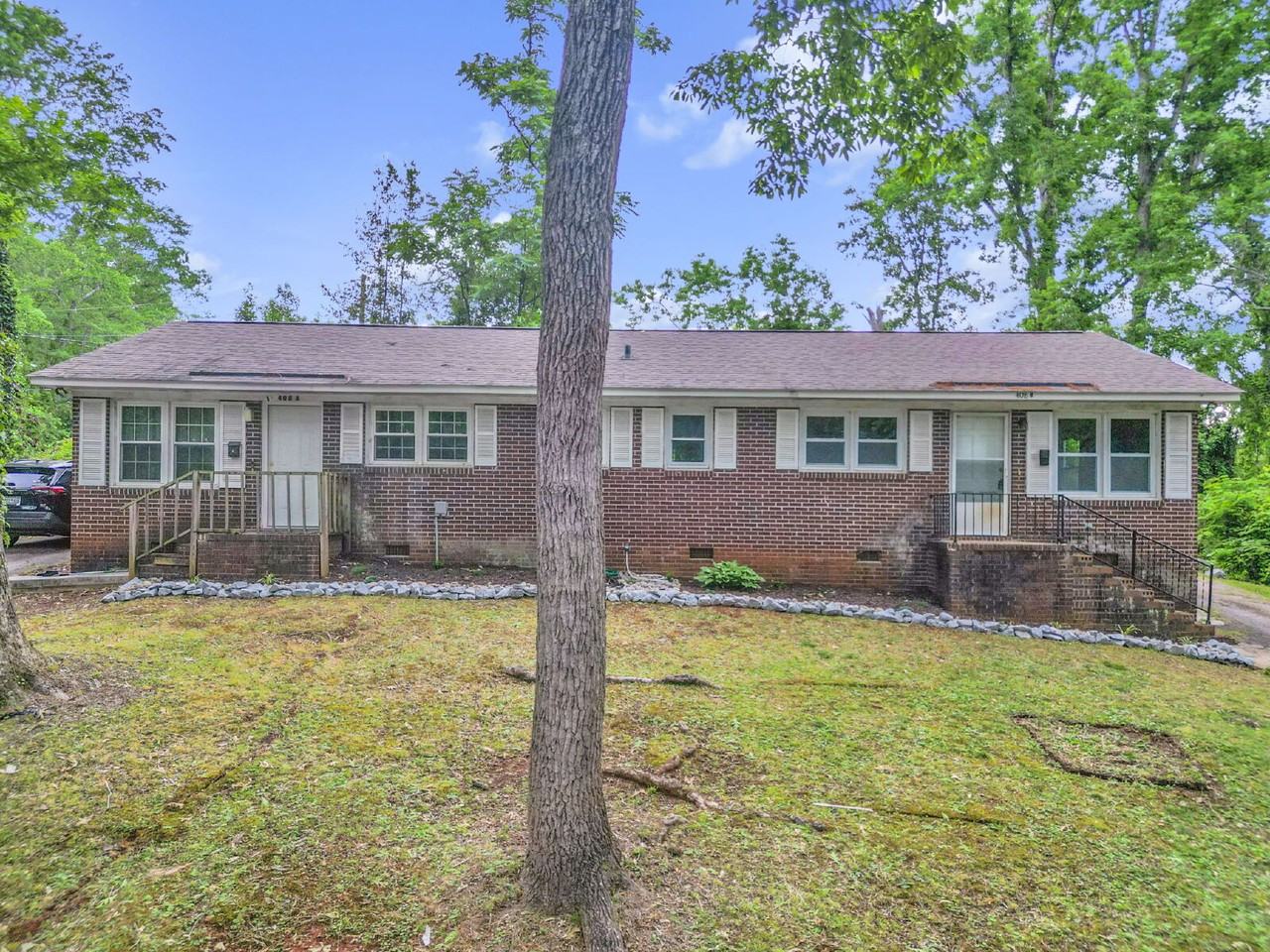 408 Yardley Ct Unit B - Photo 2 of 31