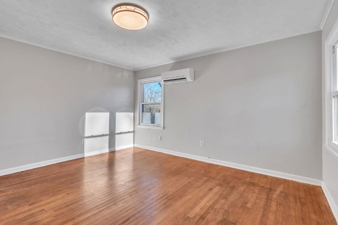 408 Yardley Ct Unit B - Photo 6 of 31