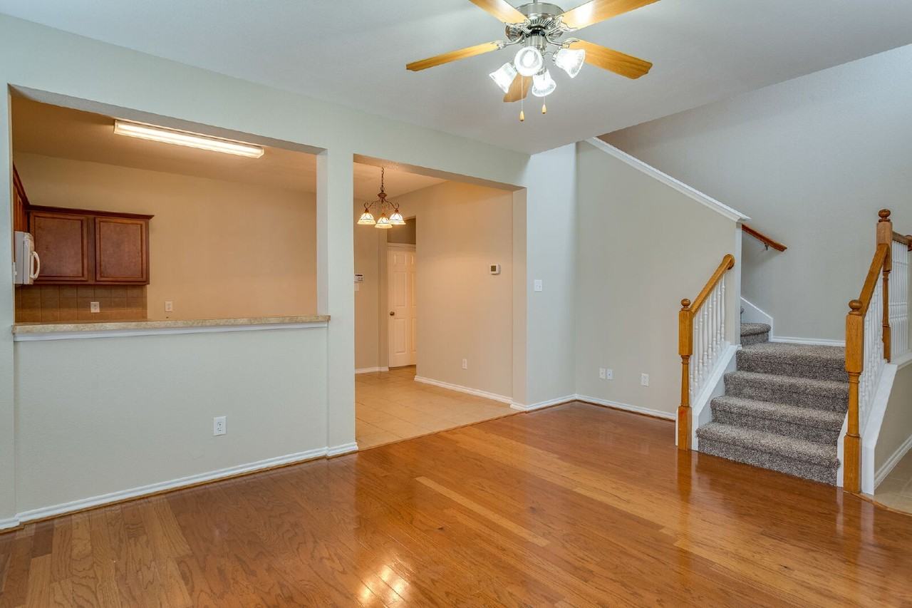 4168 Kyndra Cir - Photo 6 of 26