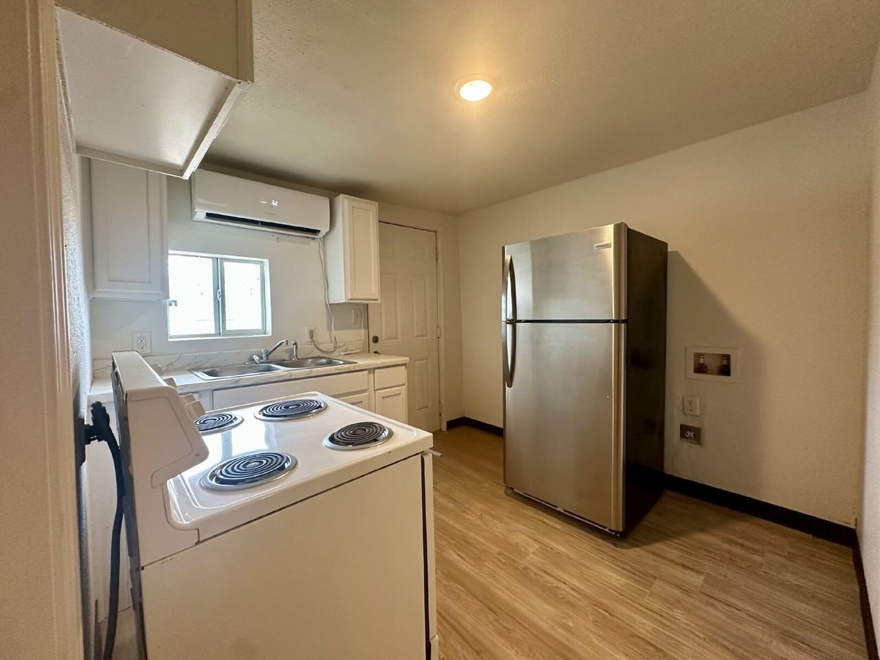 2416 Colgate St #12 - Photo 7 of 12