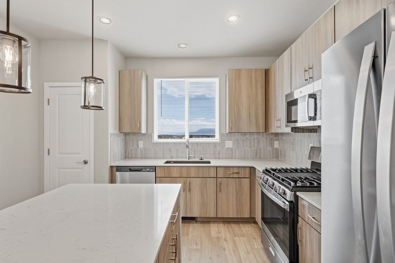 10363 Sundial Shadow Dr - Photo 4 of 34